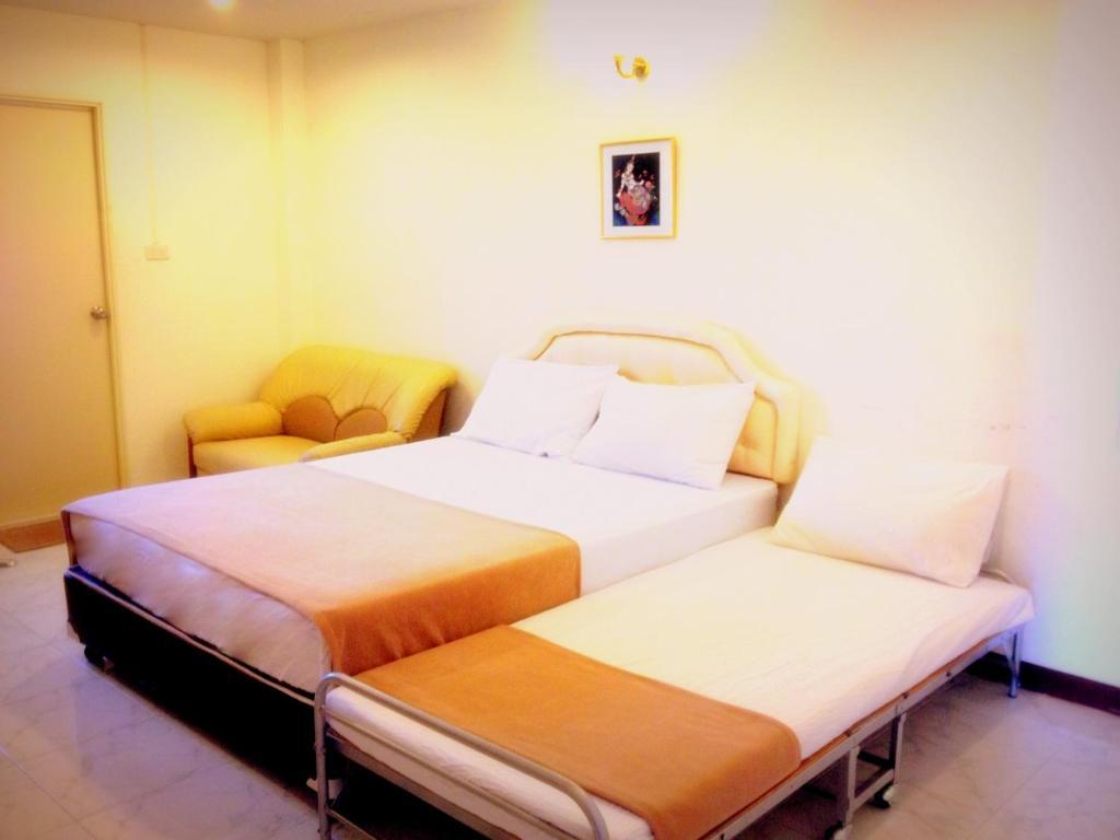 Somjai Place Ayutthaya Chambre photo